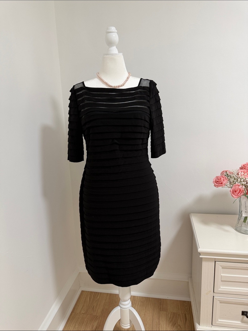 Simply Liliana Black Tiered Scoop-Neck Midi Dress